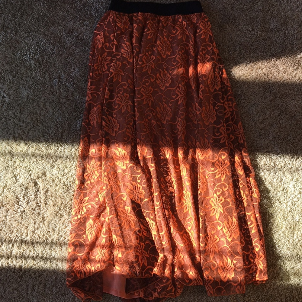 NWOT!! Lucy maxi skirt